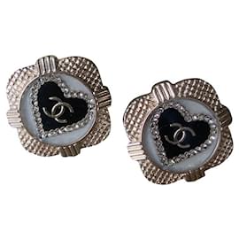 Chanel-Par de aretes perforados-Gold hardware