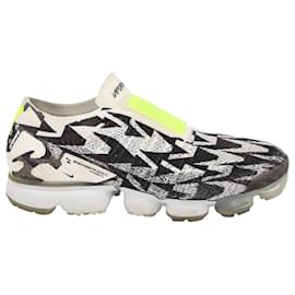 Nike-Nike x Akronym Air Vapormax Moc 2 Turnschuhe in hellem Knochen, Schwarze Farbe, Volt-Polyester-Mehrfarben