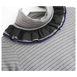 Chanel-Otoño de la vendimia de Chanel 2008  Top de jersey con volantes en el cuello-Gris