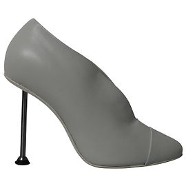 Stivaletti Victoria Beckham V-Front in pelle di agnello bianca Bianco