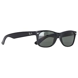 Ray-Ban-Ray-Ban Classic Wayfarer Sunglasses in Black Acetate -Black