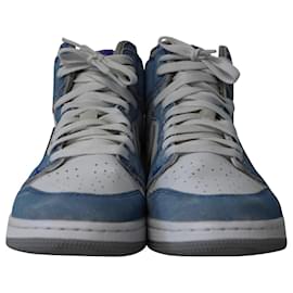 Nike-Nike Air Jordan 1 Sneakers Retro High Hyper Royal en Cuir Gris Fumé-Gris