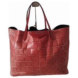 Givenchy-Bolsa de compras Givenchy Antigona em couro vermelho com estampa de crocodilo-Vermelho