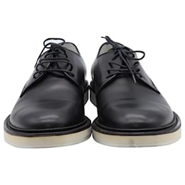 Gucci-Sapatos Gucci Derby com cadarço em couro preto-Preto