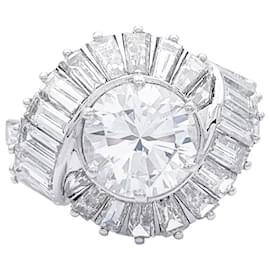 inconnue-Diamond platinum ring 2,51 baguette surround side.-Other