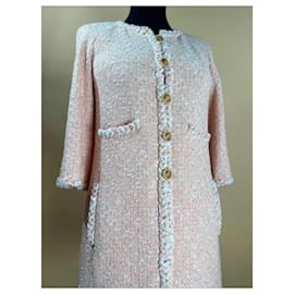 Chanel-Giacca in tweed con bottoni gioiello-Rosa