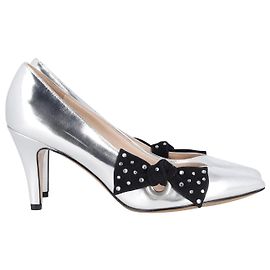 Marc Jacobs Bow Embellished Pumps in Metallic Silver Leather  Silvery Metallic