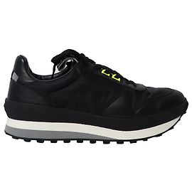Givenchy T.R3 Sneakers Runner in Pelle di Vitello Nera Nero