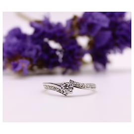 Autre Marque-Solitaire central diamond and paving diamonds on the white gold ring body 750%O-Silver hardware
