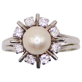 Autre Marque-Gänseblümchen-Ring mit zentraler Perle und Weißgold-Diamant-Entourage 750%O-Silber Hardware