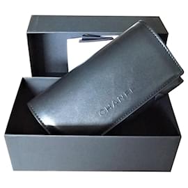 Chanel-New - CHANEL soft padded glasses case-Black