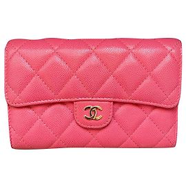 Cartera Chanel Classic Flap en cuero caviar rosa Rosa