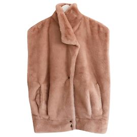 Forte Forte Forte_Forte ärmellose Bikerjacke aus Kunstpelz Karamell