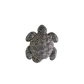Autre Marque-Begüm Khan Turtle Brooch-Green