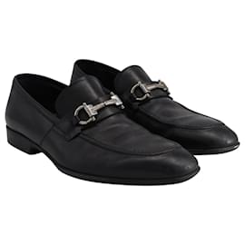 Salvatore Ferragamo-Salvatore Ferragamo Scarlet Loafers in Black Leather-Black