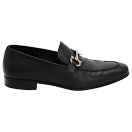 Salvatore Ferragamo-Salvatore Ferragamo Gancini Loafers in Black Leather-Black