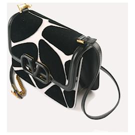 Valentino Garavani-VALENTINO GARAVANI  Handbags T.  Leather-Black