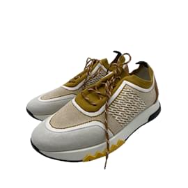 Hermès-HERMES  Trainers T.EU 39 cloth-Yellow