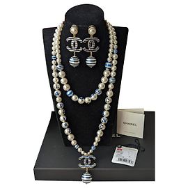 Chanel CC A19Set collana orecchini La Pausa Cruise con perle blu logo C Blu