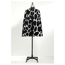 Valentino-Valentino giraffe print cape-Black,White