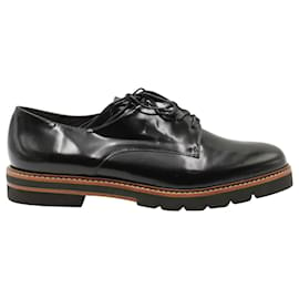 Stuart Weitzman-Stuart Weitzman Metro Oxfords in Black Patent Leather-Black