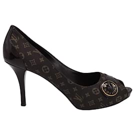 Louis Vuitton-Zapatos de salón Judy de Louis Vuitton en lona marrón-Otro