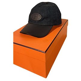 Hermès Boné de Viseira de Couro Sèvres Azul marinho