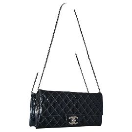 Bolso Chanel Timeless de charol negro Negro