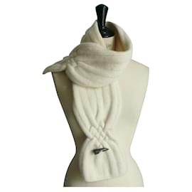 Burberry-BURBERRY Off-white wool scarf very good condition-Cream