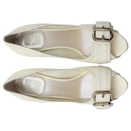 Dior-Dior Amazone Peep-Toe Pumps in Cream Leather-White,Cream