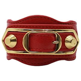 Balenciaga-Balenciaga Goldfarbenes, mit Nieten besetztes Riesen-Arena-Armband aus rotem Leder-Rot