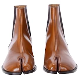 Maison Martin Margiela-Maison Margiela Tabi Split-Toe Chelsea Boots In Brown Leather-Brown