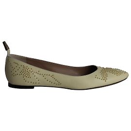 Chloé Chloe Anatolia Studded Ballet Flats in Cream Leather White Cream