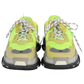 Balenciaga-Balenciaga Triple S Sneakers aus neongelbem Polyester-Gelb