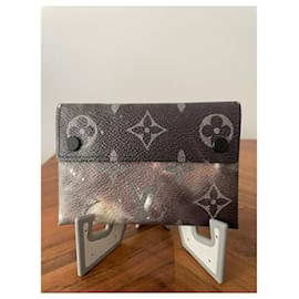 Louis Vuitton-Estuche LV Galaxy Apollo-Gris