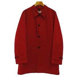 * Cappotto con collo rosso Prada Rosso