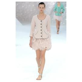 Chanel-Chanel Spring 2012 Veste dos ouvert en tweed rose-Rose