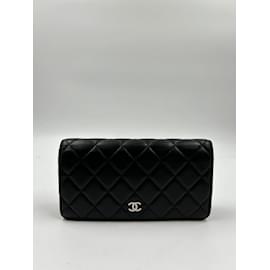 Chanel-Black Patent Leather Chanel Wallet-Black