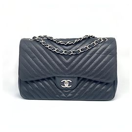 Borsa Chanel Timeless Chevron Jumbo in pelle caviar nera Nero