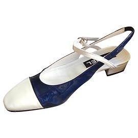Carel patent leather Mary Janes never worn Navy blue