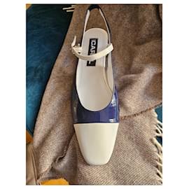 Carel-Carel patent leather Mary Janes never worn-Navy blue
