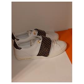 Louis Vuitton-Louis Vuitton Frontrow Blanco/Sneaker de cuero con tachuelas marrón 37.5 US 7.5-Blanco