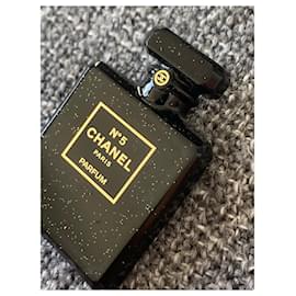 Chanel-Número do perfume broche CHANEL 5-Preto,Dourado