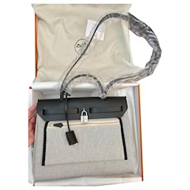 Hermès-BOLSA DE HIERBAS 31 ZIP RETORNO-Negro,Crudo