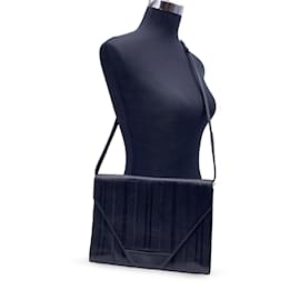 Gianni Versace-Vintage Black Ribbed Leather Convertible Shoulder Bag-Black