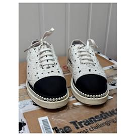 Chanel-Chanel White Tweed/Cloth Sneaker Lace Up-White