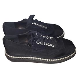 Chanel Sneaker plat à lacets CC en satin noir Taille 37 US 7 UK 4 au 6 Noir