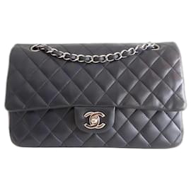 Chanel-Chanel Classic mittlere Tasche-Marineblau