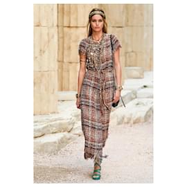 Chanel-Jaqueta de tweed com fita Grécia com cinto-Multicor