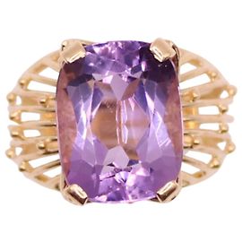 Autre Marque Gelbgoldener Amethyst-Cocktailring 18 Karat Lila Gold hardware